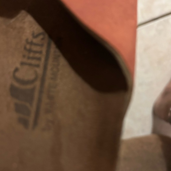 Sandals , size 5 1/2M - Picture 2 of 4